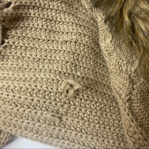 Altar'd State Forever Flurry Tan Faux Fur Collar Cardigan Sweater Size Small - Picture 13 of 13